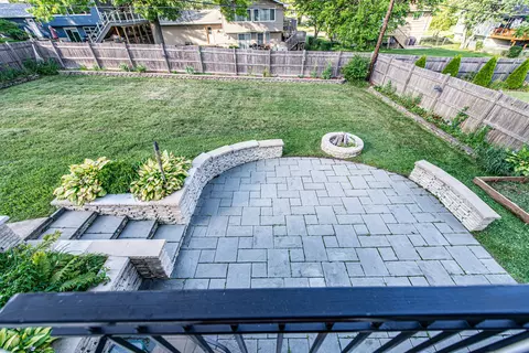 Exterior - 1665 Highland Blvd, Hoffman Estates, IL 60169 photo 2 of 11