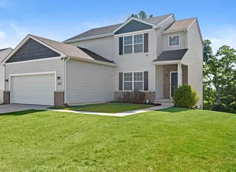 11936 Montgomery St, Winfield, IN 46307