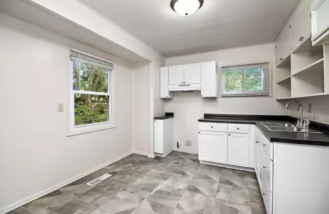 Kitchen - 294 N Taylor Ave, Kankakee, IL 60901 photo 1 of 2