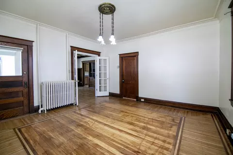 Living - 219 S 3rd Ave, Kankakee, IL 60901 photo 6 of 7