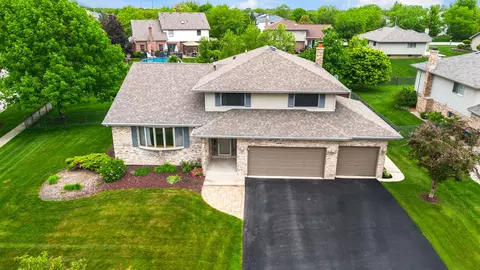 2807 Southwind Dr, New Lenox, IL 60451