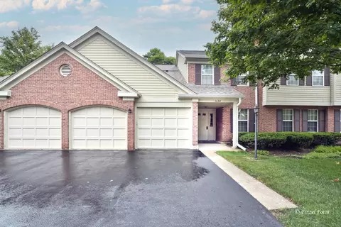1620 Hadley Ct #A2, Wheeling, IL 60090