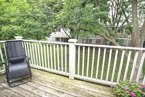 Exterior - 1620 Hadley Ct #A2, Wheeling, IL 60090 photo 3 of 5