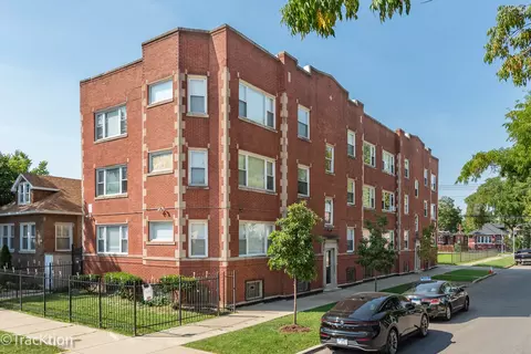 4107 W Iowa St #6, Chicago, IL 60651