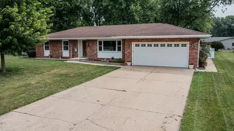 1009 S Park Ave, Mendota, IL 61342