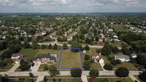 12921 Shelly Ln, Plainfield, IL 60585