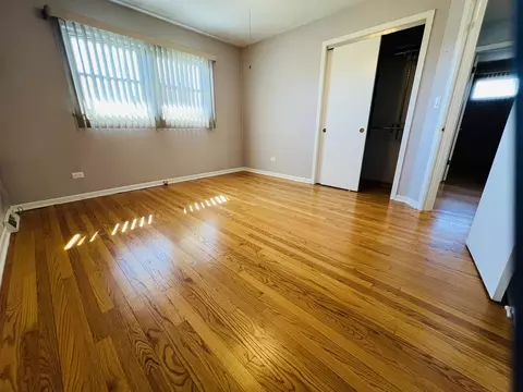 Bedroom - 189 Ambleside Rd, Des Plaines, IL 60016 photo 1 of 3