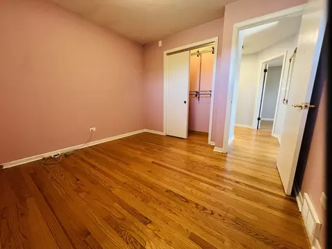 Bedroom - 189 Ambleside Rd, Des Plaines, IL 60016 photo 3 of 3