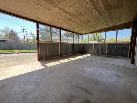 Exterior - 189 Ambleside Rd, Des Plaines, IL 60016 photo 3 of 6