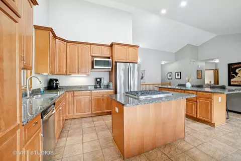 313 S Commonwealth Ave, Elgin, IL 60123 photo 12