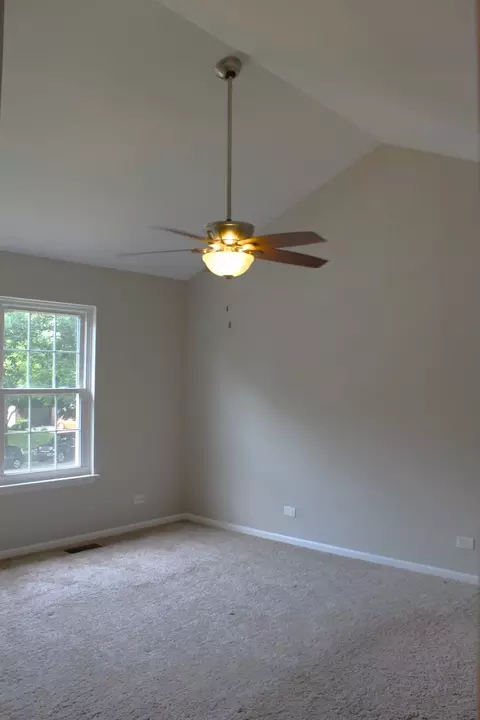 Bedroom - 1098 Clover Hill Ln, Elgin, IL 60120 photo 1 of 3