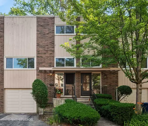 424 Skokie Blvd, Wilmette, IL 60091