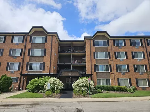 1106 S New Wilke Rd #202, Arlington Heights, IL 60005
