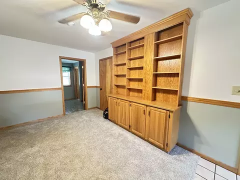 Living - 101 E Illinois St, Mansfield, IL 61854 photo 1 of 3