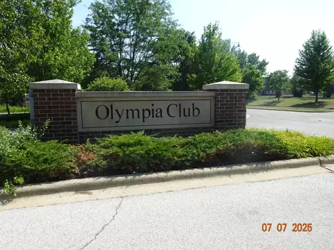 2904 Delphi Ct, Olympia Fields, IL 60461
