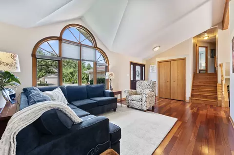 17019 Danielle Ct, Oak Forest, IL 60452 photo 4