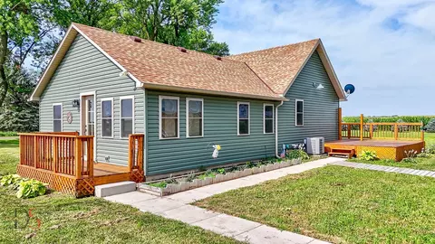 8965 S Holm Rd, Dwight, IL 60420 photo 6