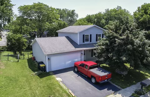 989 Tioga Ct, Carol Stream, IL 60188