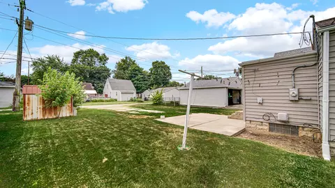 Exterior - 733 2nd Ave, Morris, IL 60450 photo 5 of 5