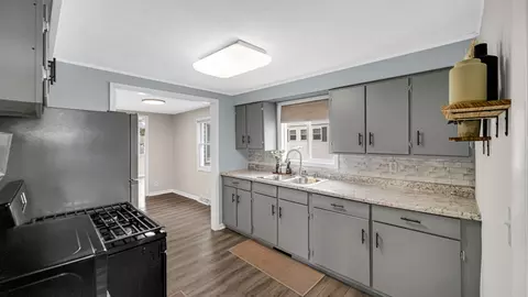 Kitchen - 733 2nd Ave, Morris, IL 60450 photo 2 of 4