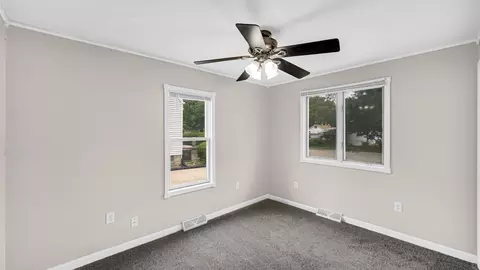 Bedroom - 733 2nd Ave, Morris, IL 60450 photo 2 of 2
