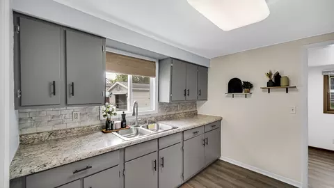 Kitchen - 733 2nd Ave, Morris, IL 60450 photo 1 of 4