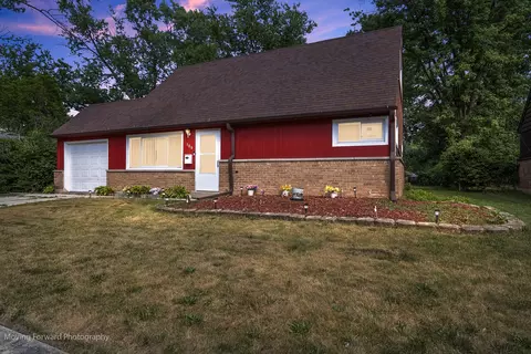 109 Walnut St, Park Forest, IL 60466