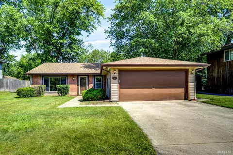 7800 W Kingston Dr, Frankfort, IL 60423