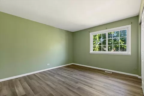 Bedroom - 666 Mariner Dr, Elgin, IL 60120 photo 1 of 2