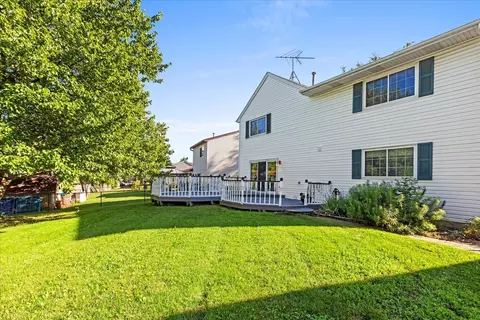 Exterior - 666 Mariner Dr, Elgin, IL 60120 photo 2 of 3