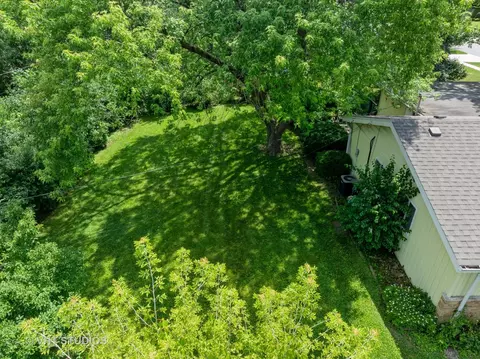Exterior - 185 Princeton St, Hoffman Estates, IL 60169 photo 5 of 6