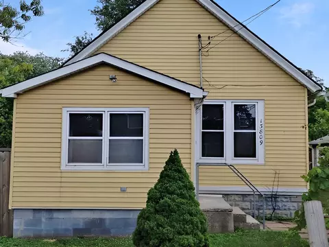 13809 Seeley Ave, Blue Island, IL 60406