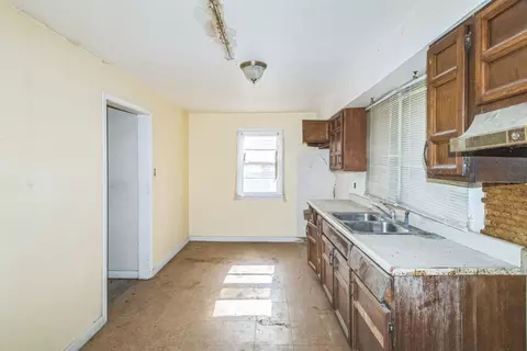 Kitchen - 907 W Beardsley Ave, Champaign, IL 61821 photo 1 of 2