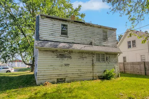 Exterior - 907 W Beardsley Ave, Champaign, IL 61821 photo 8 of 8