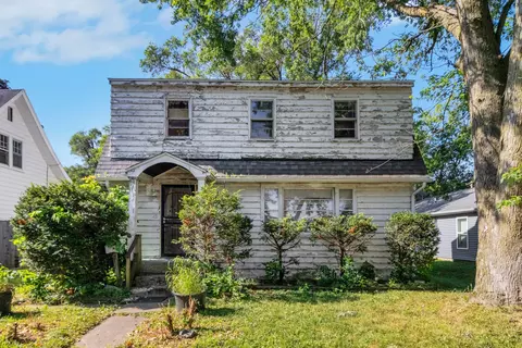 907 W Beardsley Ave, Champaign, IL 61821