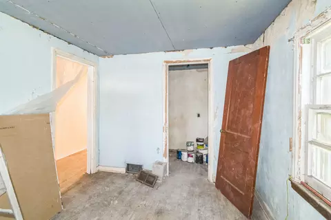 Bedroom - 907 W Beardsley Ave, Champaign, IL 61821 photo 4 of 6