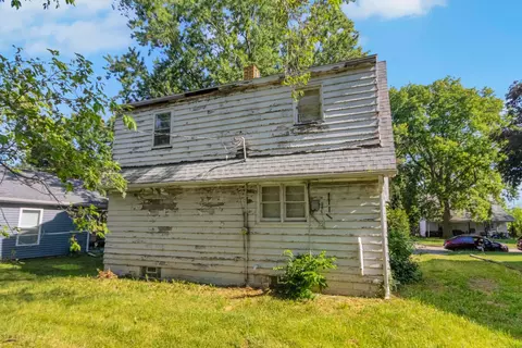 Exterior - 907 W Beardsley Ave, Champaign, IL 61821 photo 7 of 8
