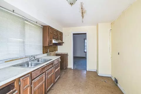 Kitchen - 907 W Beardsley Ave, Champaign, IL 61821 photo 2 of 2