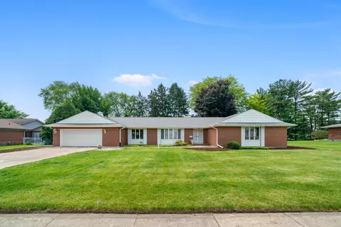 212 Forsythe Ln, Dekalb, IL 60115
