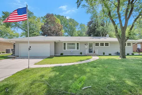 706 Read St, Lockport, IL 60441