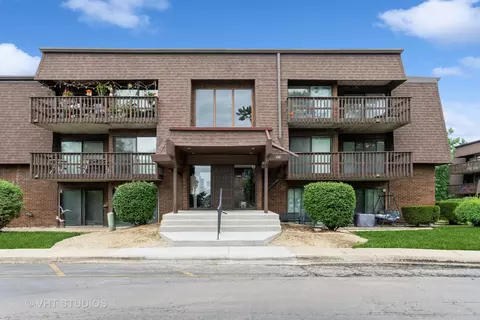 1620 Richmond Cir #207, Joliet, IL 60435