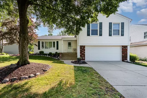 623 Brian Ave, Schaumburg, IL 60194