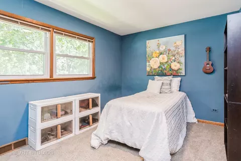 Bedroom - 1122 Coolidge Ave, Wheaton, IL 60189 photo 3 of 5