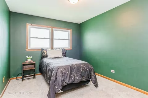 Bedroom - 1122 Coolidge Ave, Wheaton, IL 60189 photo 5 of 5