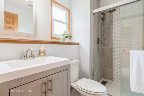 Bath - 1122 Coolidge Ave, Wheaton, IL 60189 photo 1 of 2