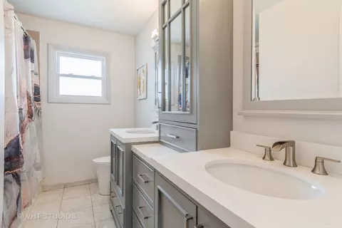 Bath - 1122 Coolidge Ave, Wheaton, IL 60189 photo 2 of 2
