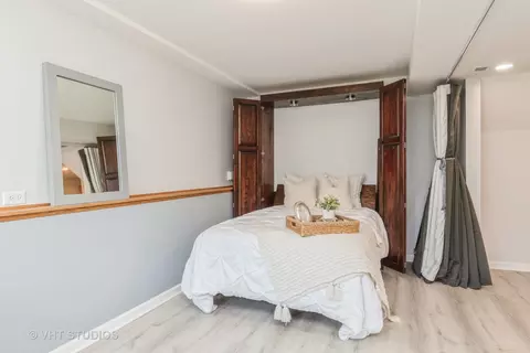 Bedroom - 1122 Coolidge Ave, Wheaton, IL 60189 photo 1 of 5