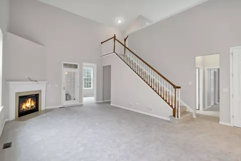 Living - 3848 Valhalla Dr, Elgin, IL 60124 photo 2 of 7