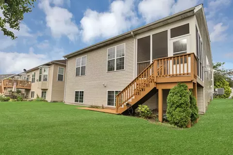 Exterior - 3848 Valhalla Dr, Elgin, IL 60124 photo 4 of 7