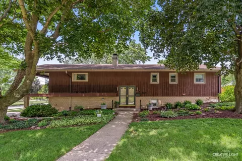 1672 Kimberly Ave, Elgin, IL 60123